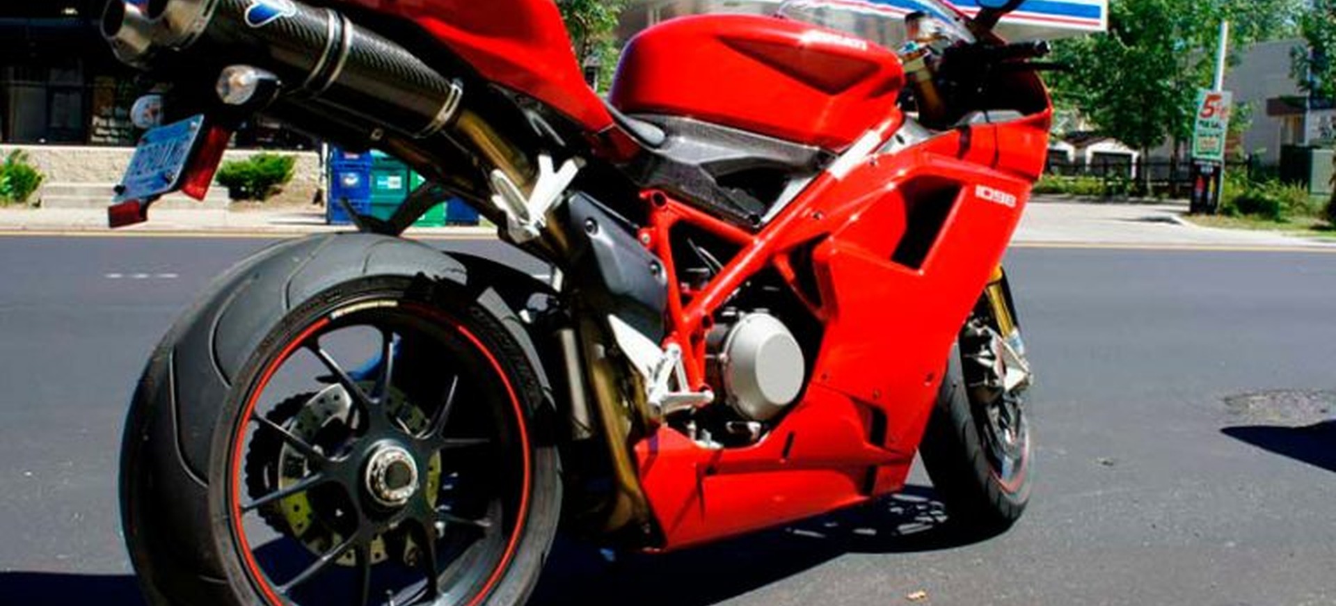 Empenar-motos-en-Malaga-foto