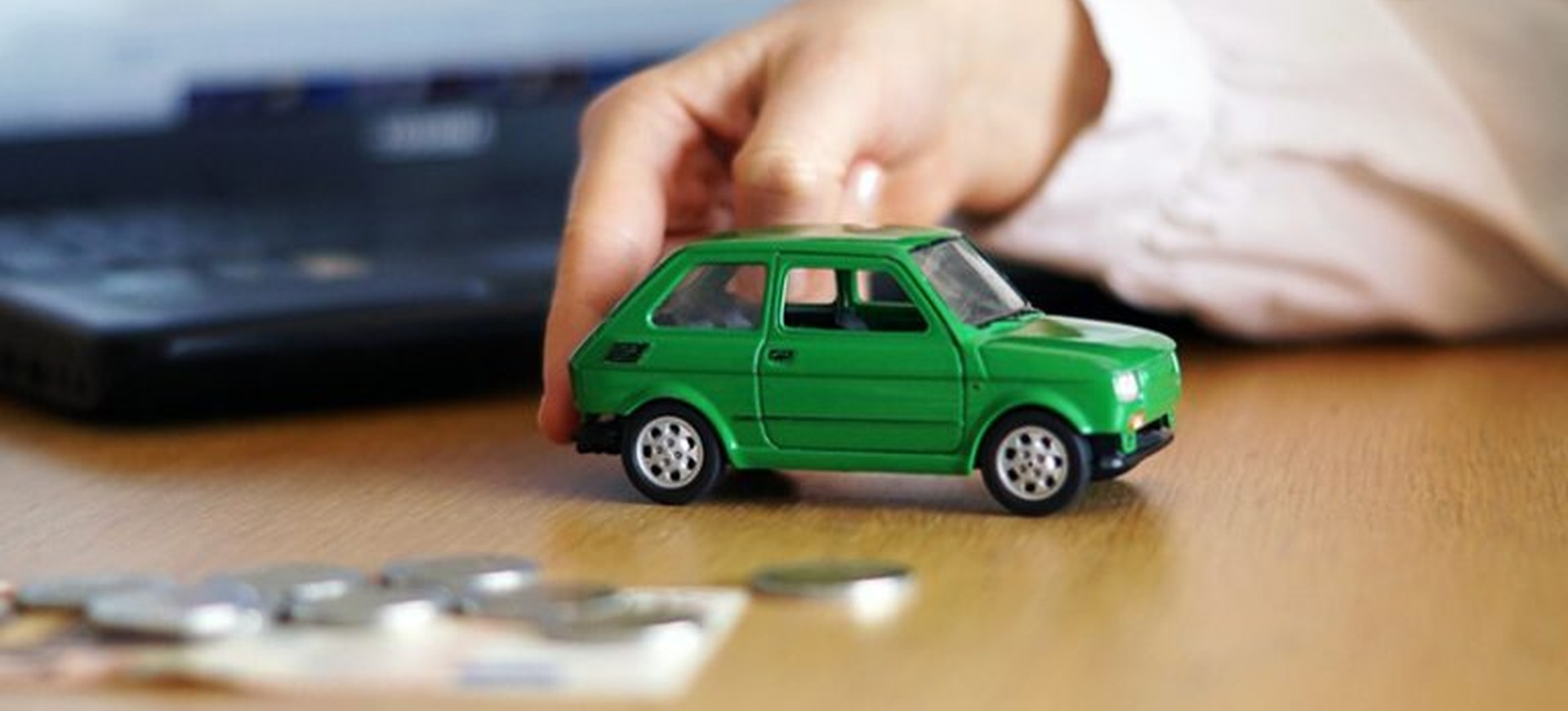 empenar-coche-dinero